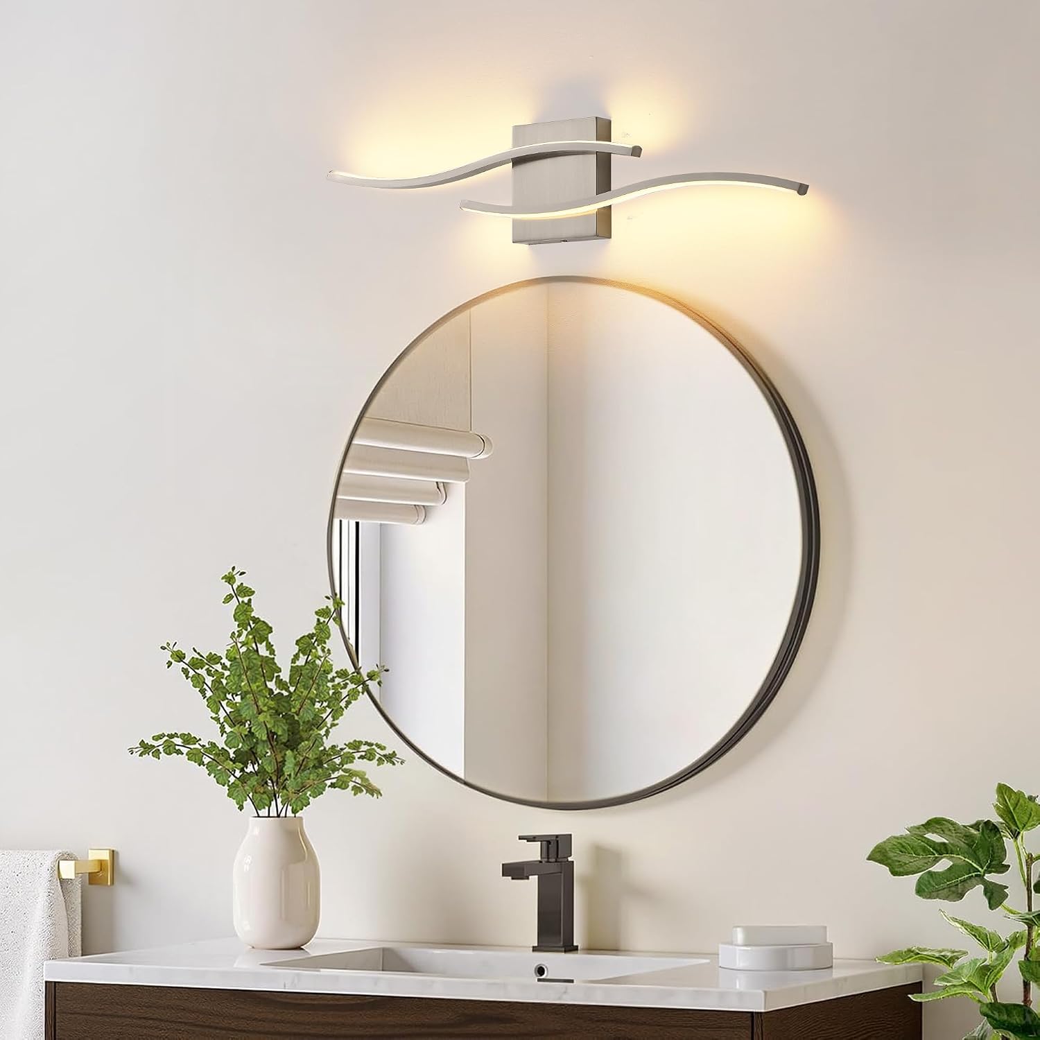 Dimmable LED Nickel Bathroom Vanity Wall Light